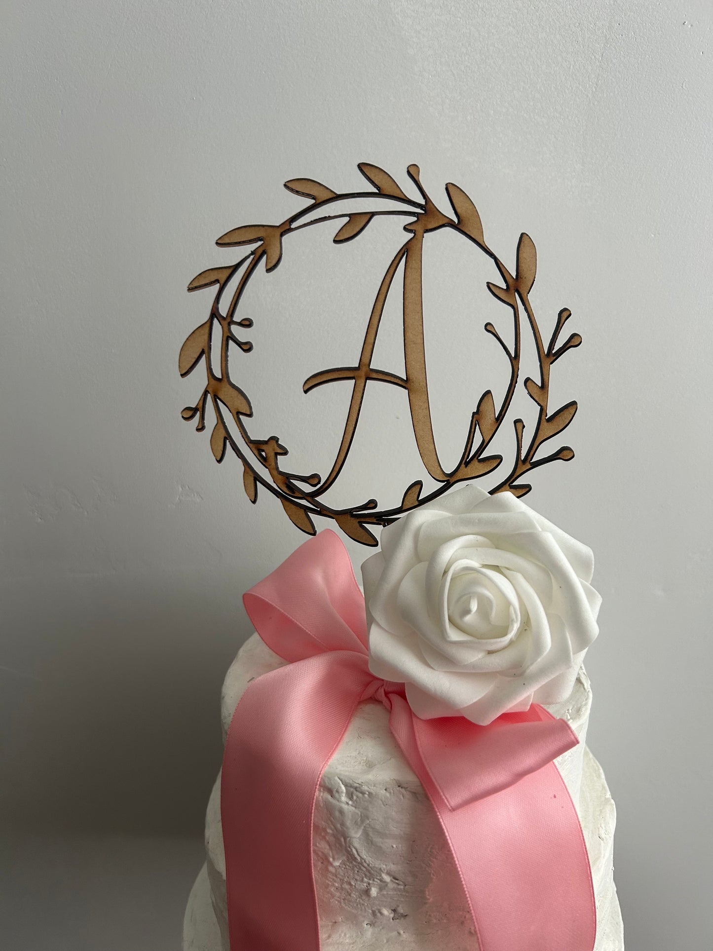 Personalized Single Wreath Monogram Cake Topper