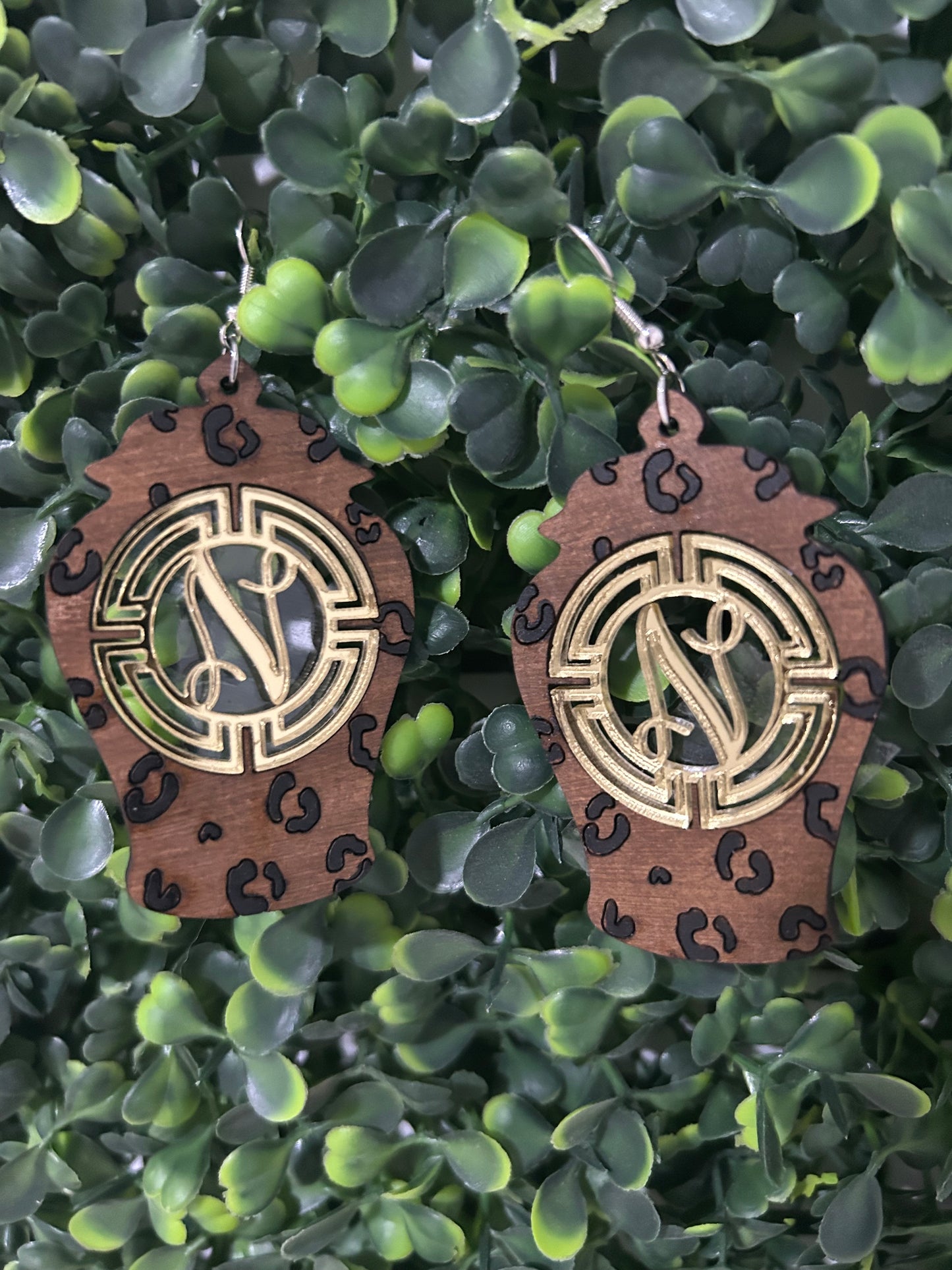 Monogram Leopard ginger jar earrings (Gold medallion)