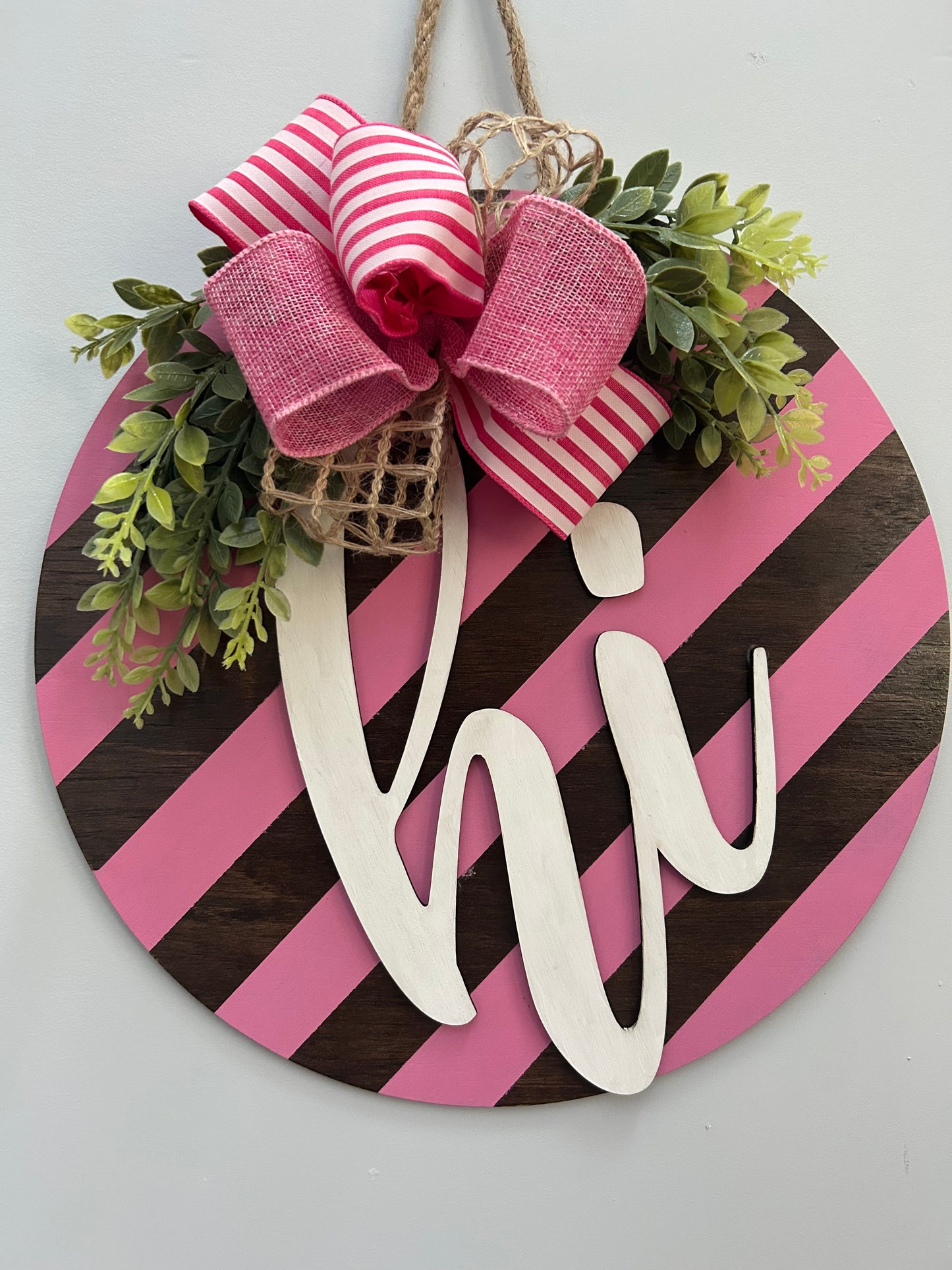 Welcome Sign “Hi” 3D Wood Door Hanger Sign - Customizable Colors